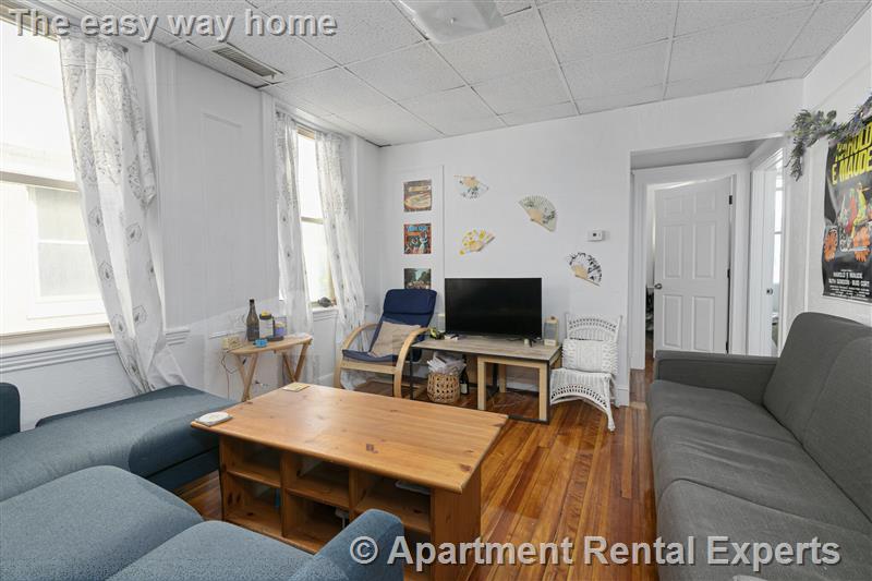 9 Woodbridge St, Davis Square