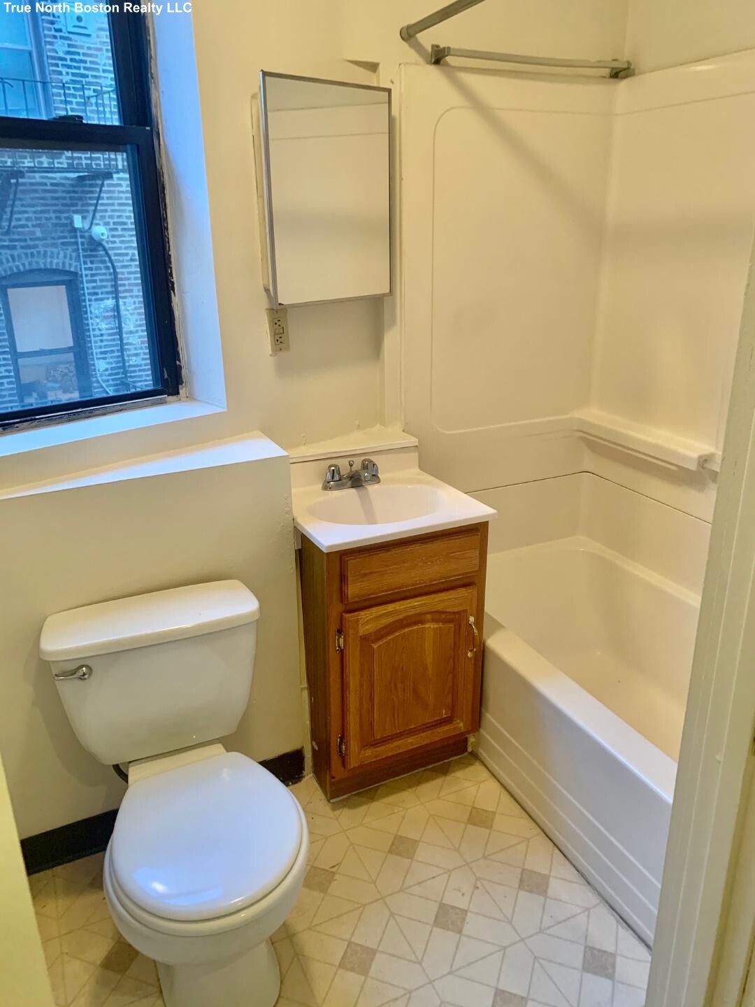 13 Charter St, North End