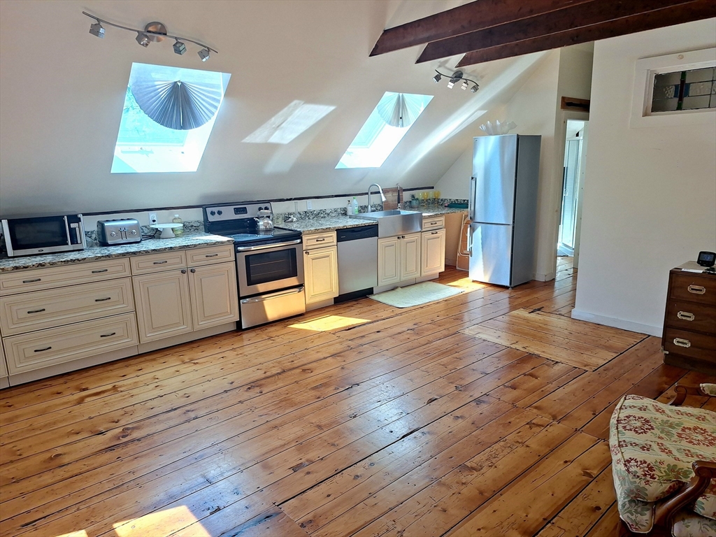 6 Winthrop St, Essex