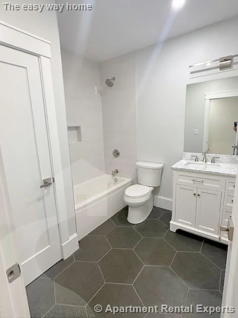 37 Governor Winthrop Rd, Ten Hills