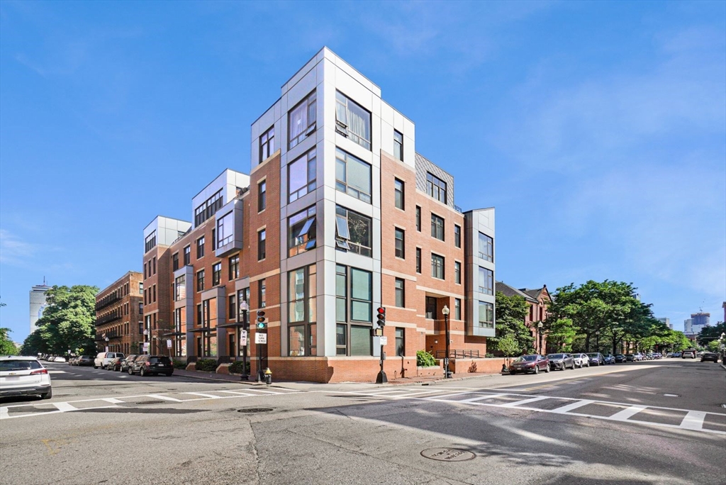 735 Harrison, South End