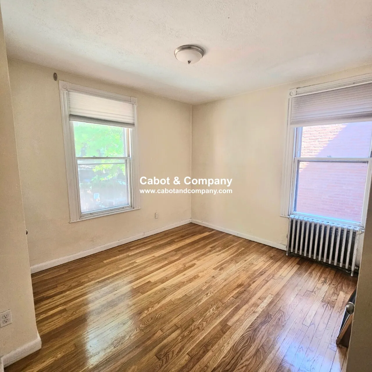 295 Newbury St, Back Bay