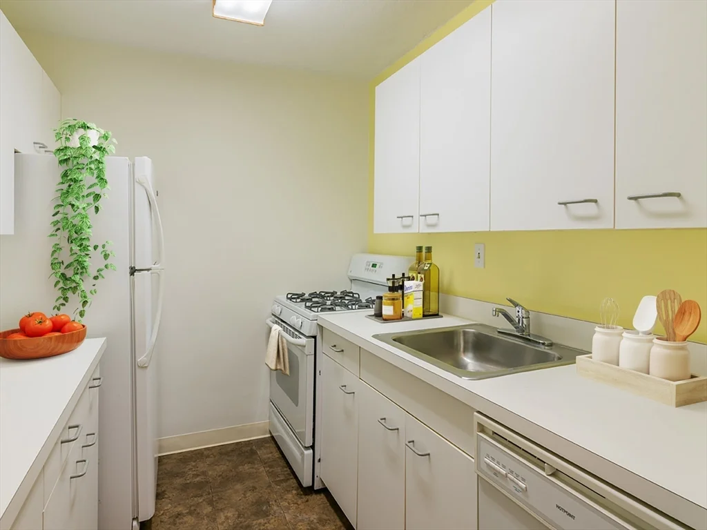 9 Hawthorne, West End