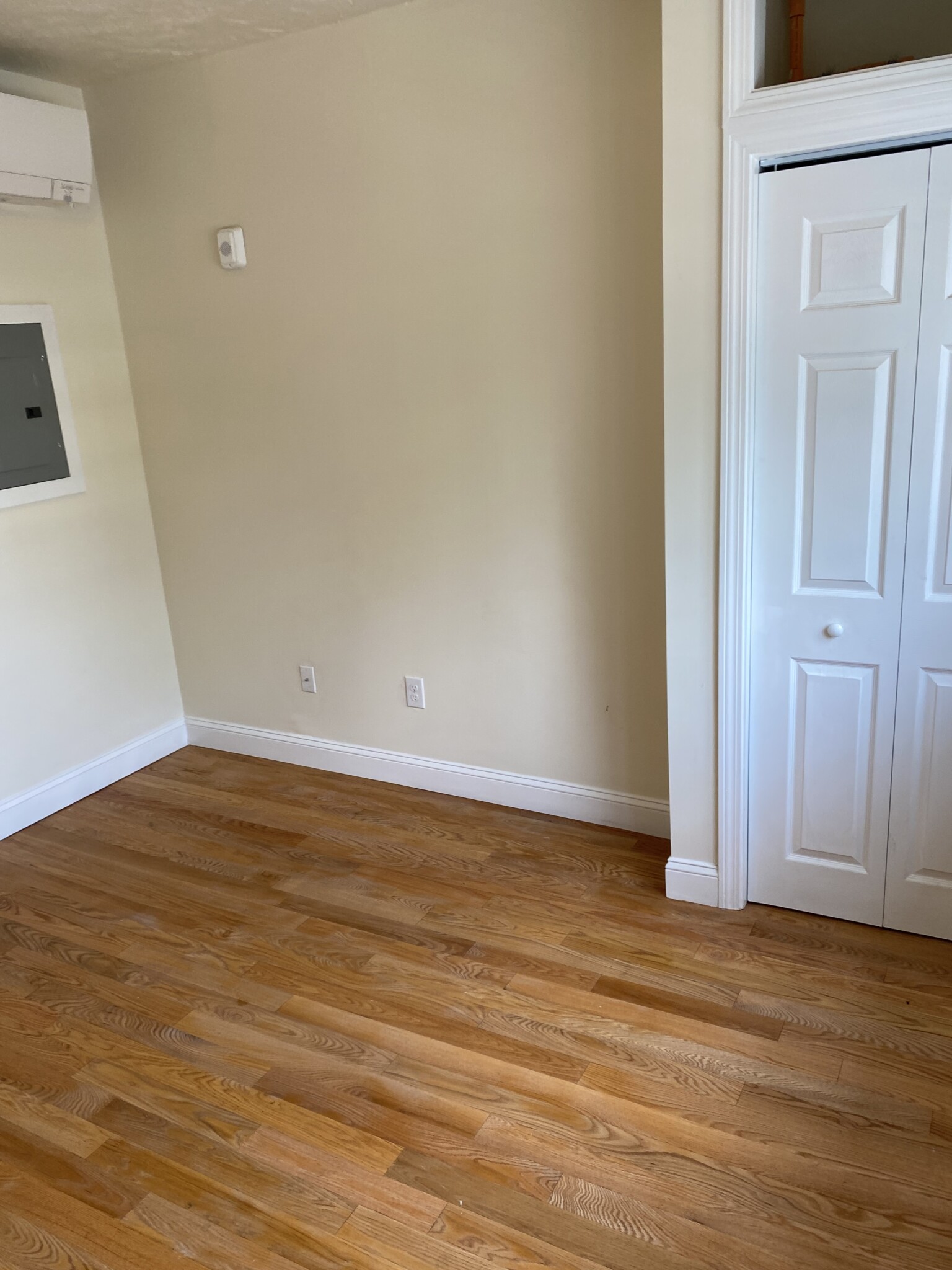 83 Bolton St, South Boston