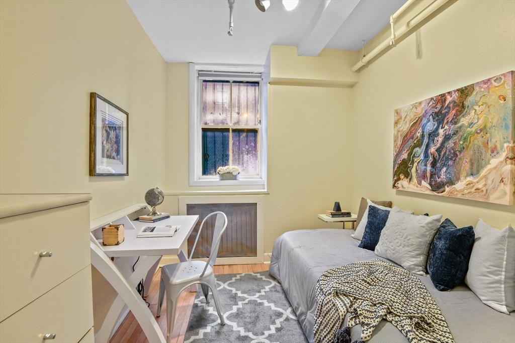 186 Commonwwalth Ave, Back Bay