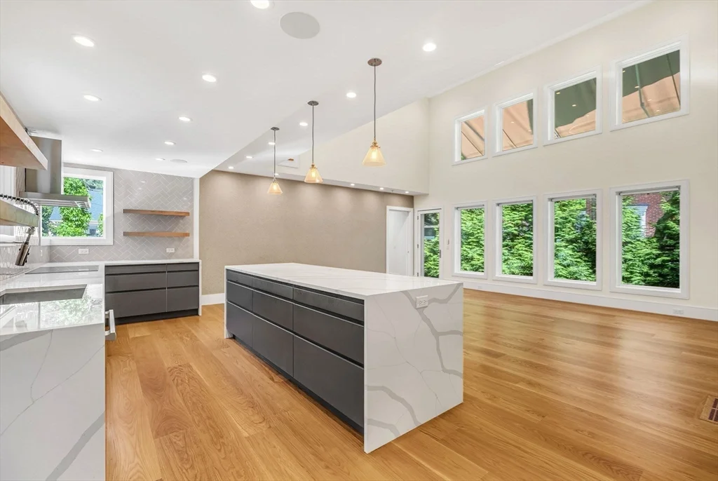 59 Fresh Pond Ln, West Cambridge