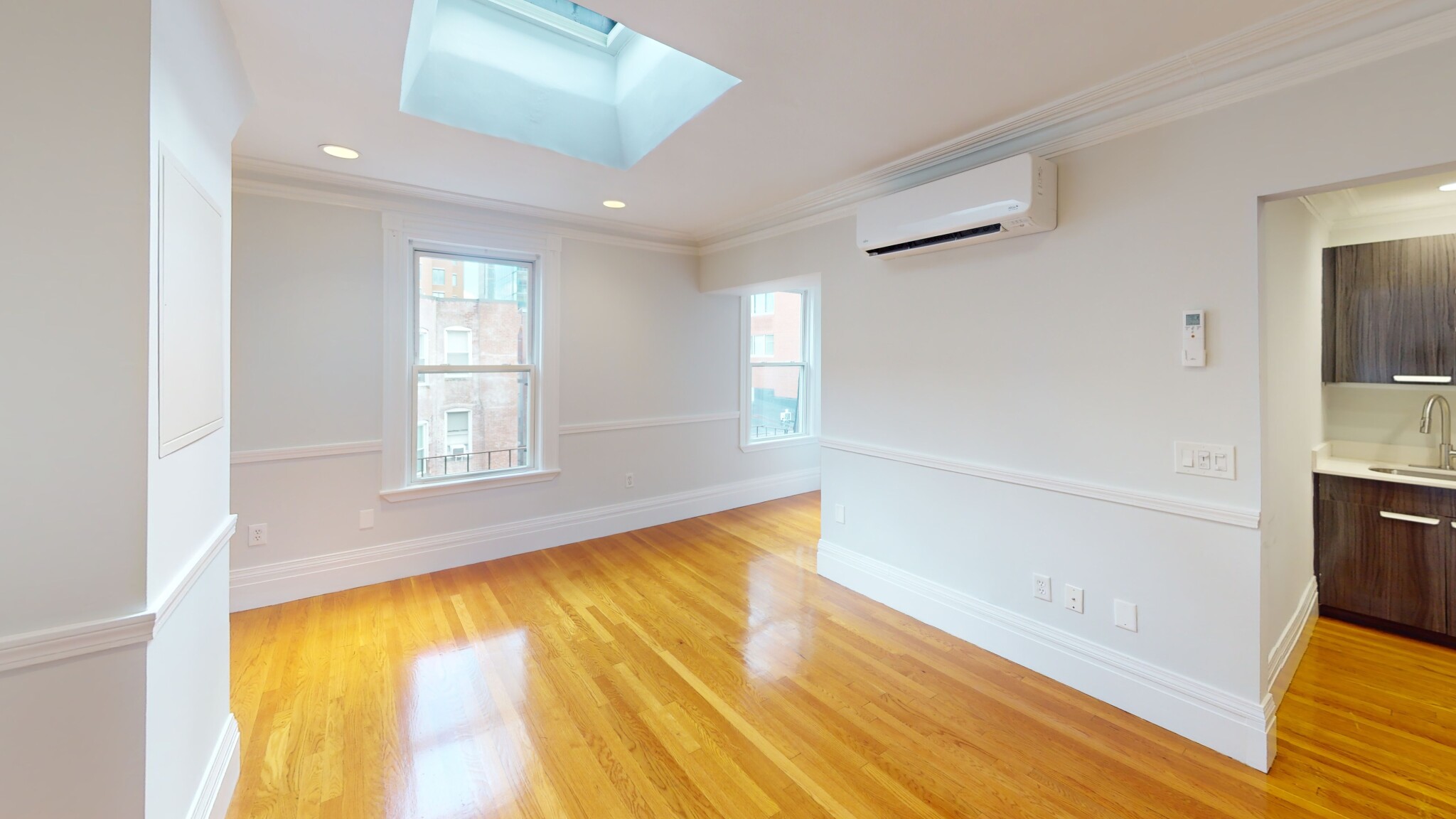 254 Newbury St, Back Bay