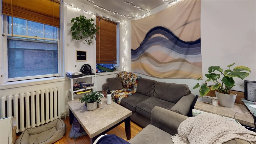 1099 Commonwealth Ave, Brighton