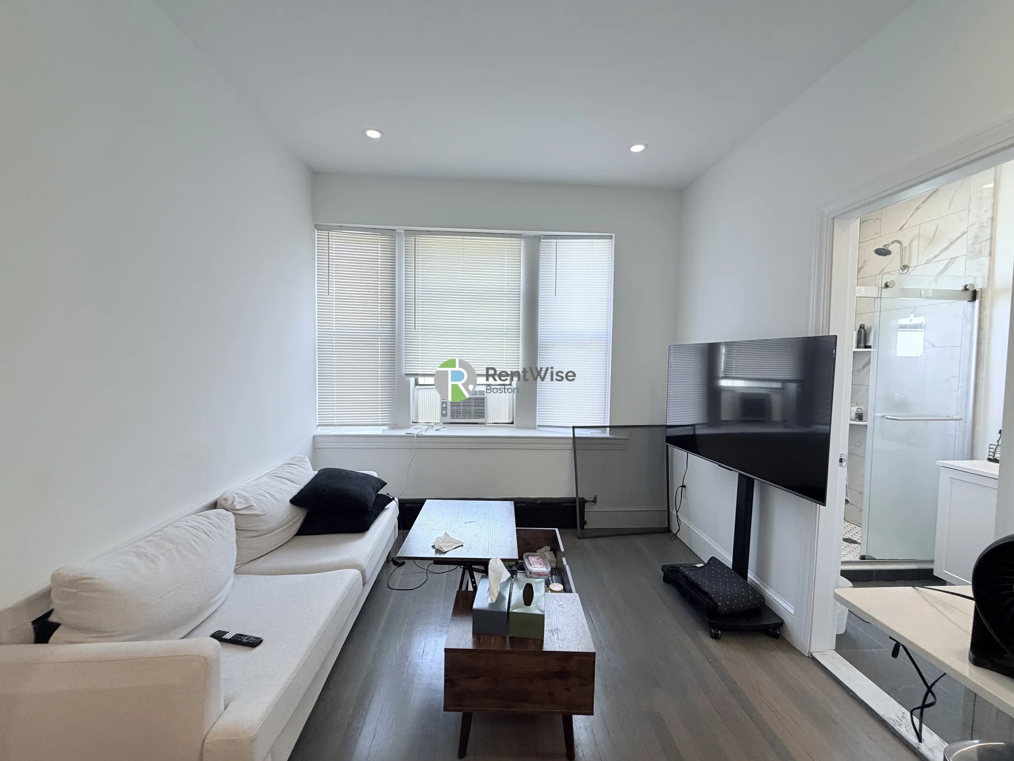 11 Queensberry St, Fenway