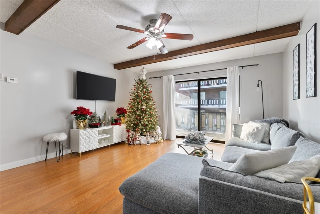 80 N Warren St, Woburn