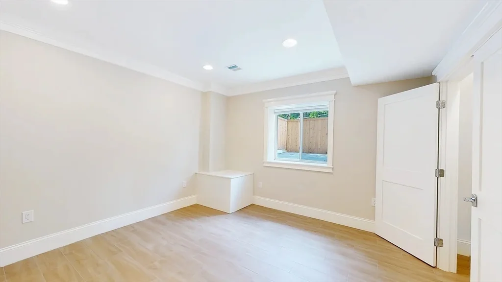 262 Brown St, Waltham