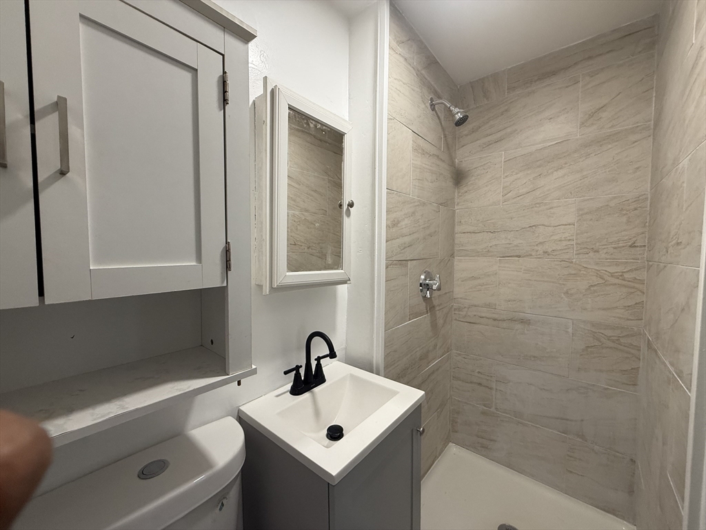 25 Holman St, Attleboro