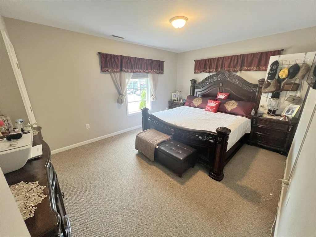 208 N Main St ,, Andover