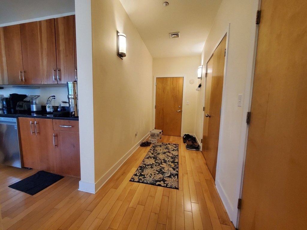 24 Bay State Rd, West Cambridge