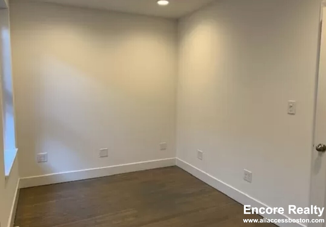 88 West Cedar St, Beacon Hill