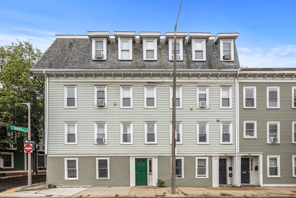 528 Medford, Charlestown