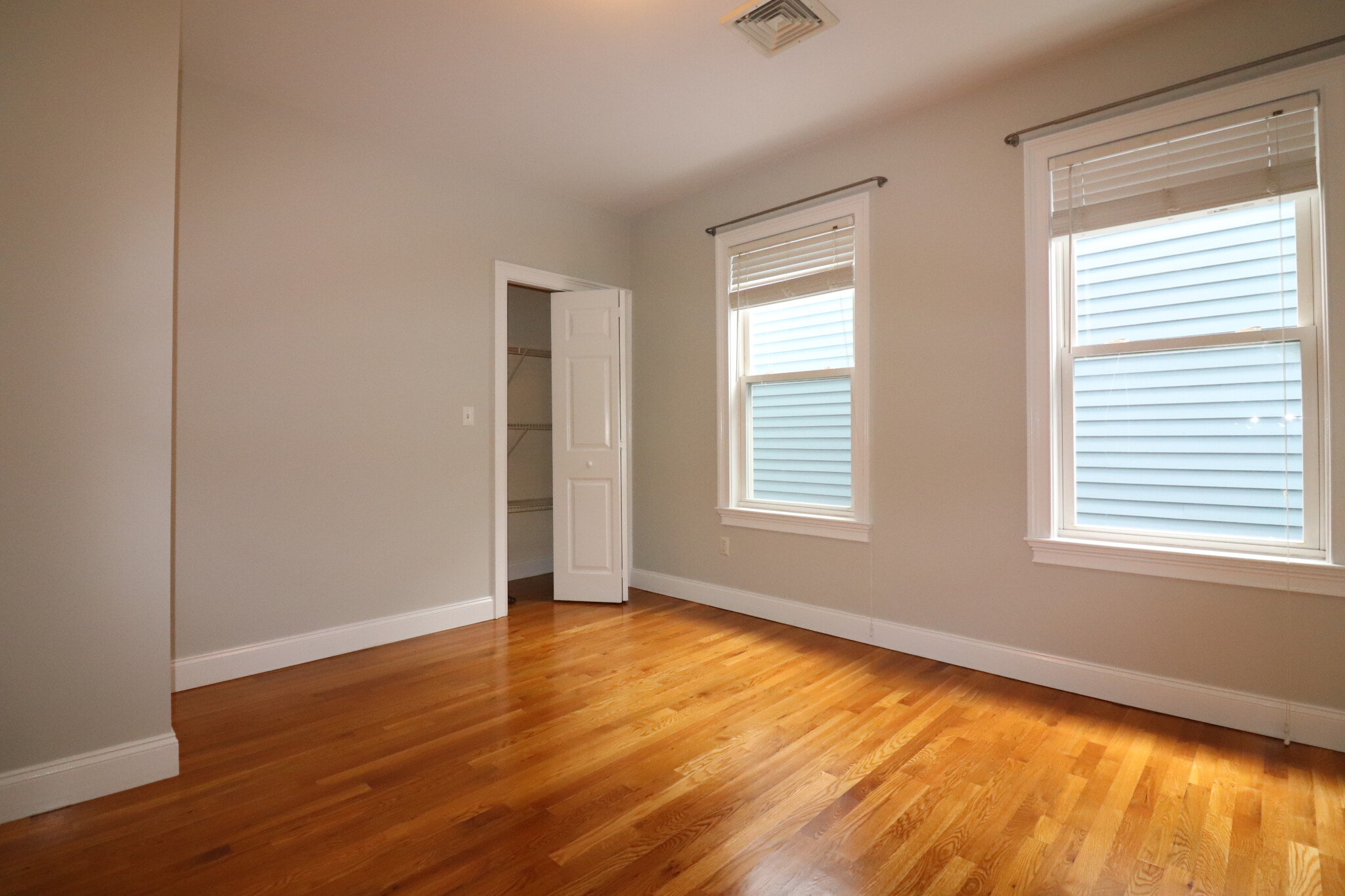 40 Middle St, South Boston