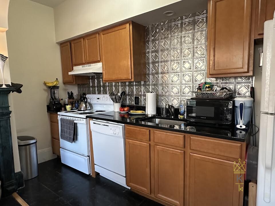 1100 Beacon St, Brookline