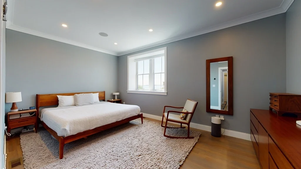 459 E 8th, South Boston