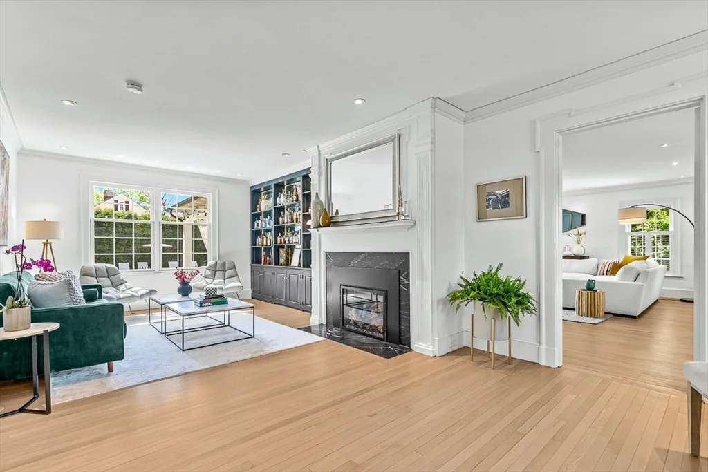 54 Wedgemere Ave, Wedgemere