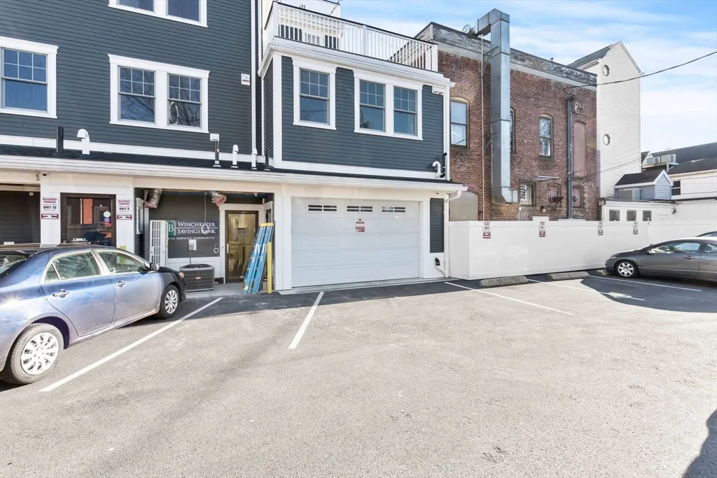 44 Maple St, Danvers Center