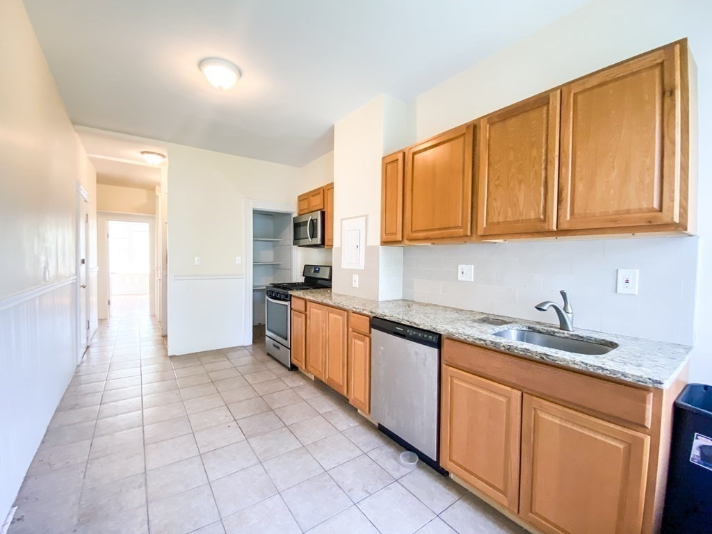 144 Coolidge St, Coolidge Corner