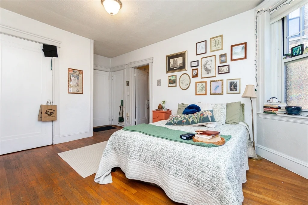 118 Riverway, Longwood