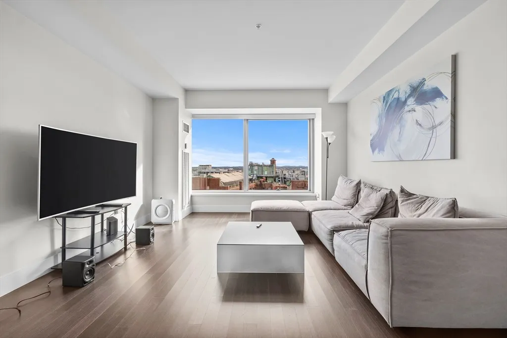 110 Stuart St, Back Bay