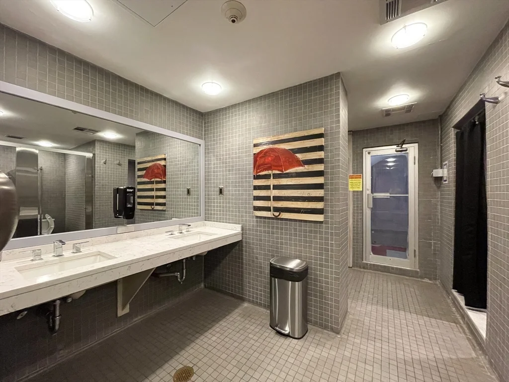 33 Pond Ave, Coolidge Corner