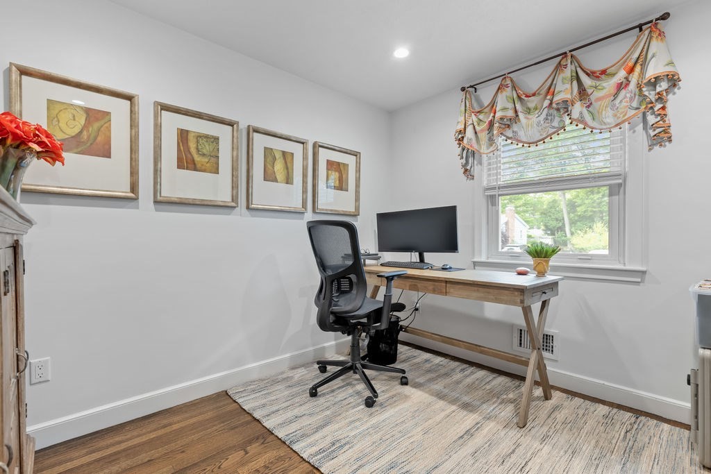 5 Patony Rd, Framingham