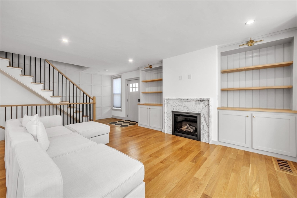 20 Fairmont St, Cambridgeport