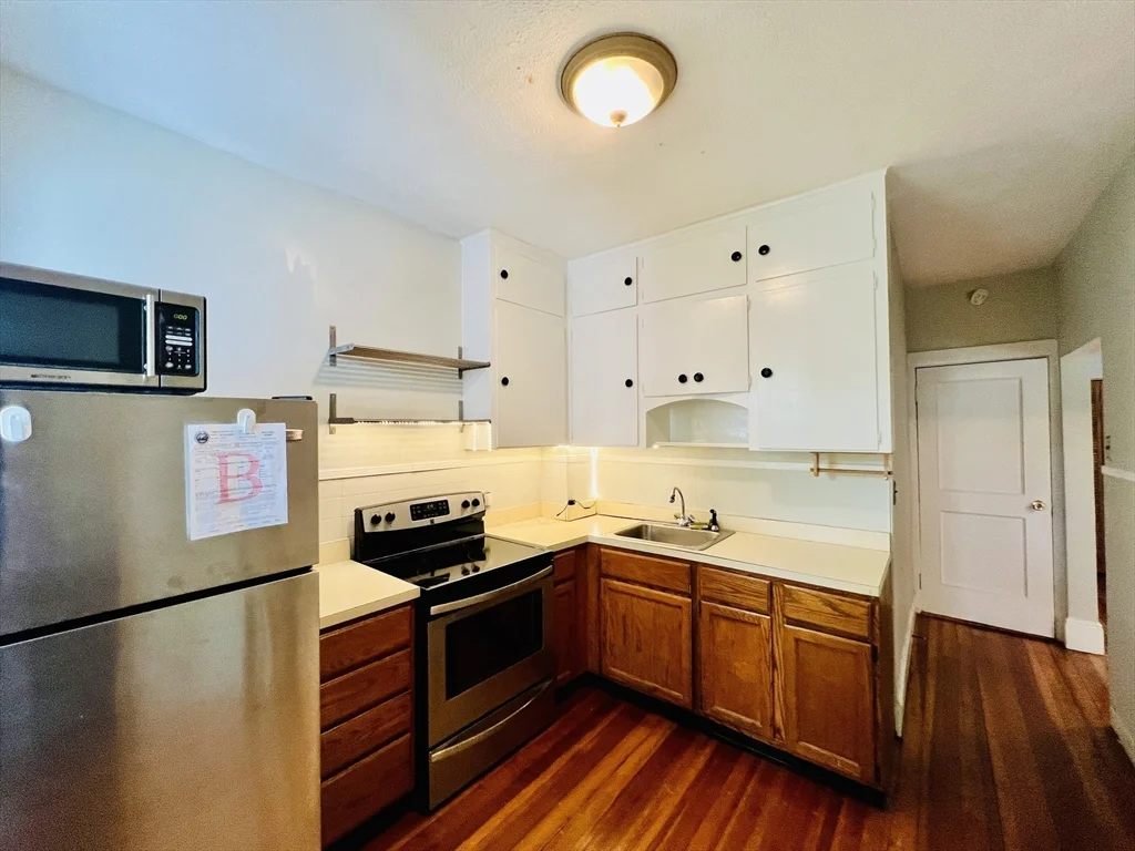 138 Fuller St, Coolidge Corner