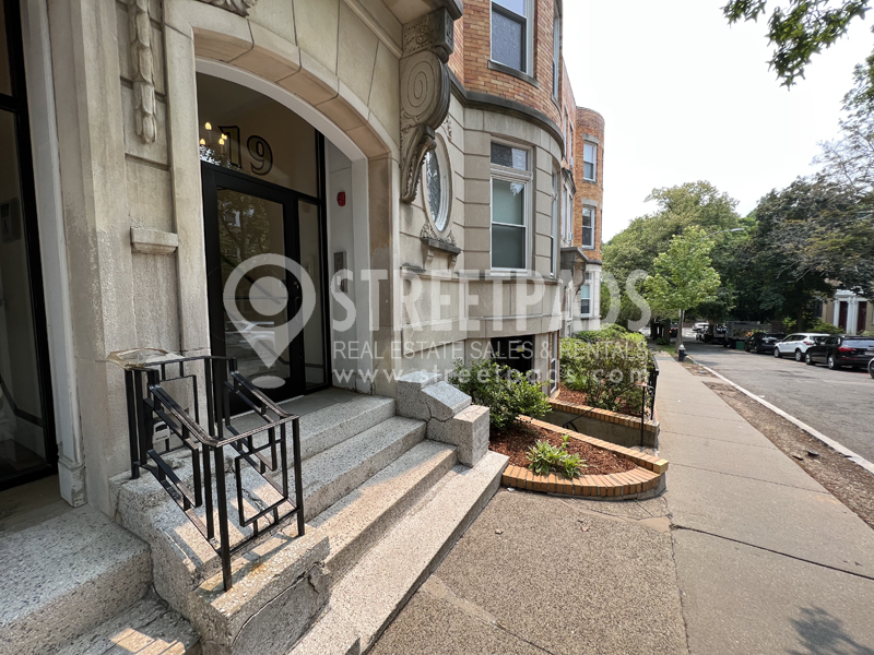 19 Fairbanks St, Griggs Park