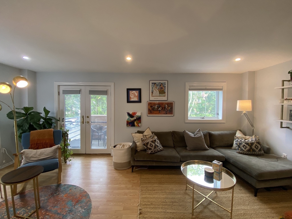 165 Cottage St, Chelsea