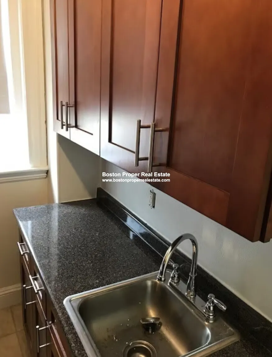 1175 Boylston St, Fenway