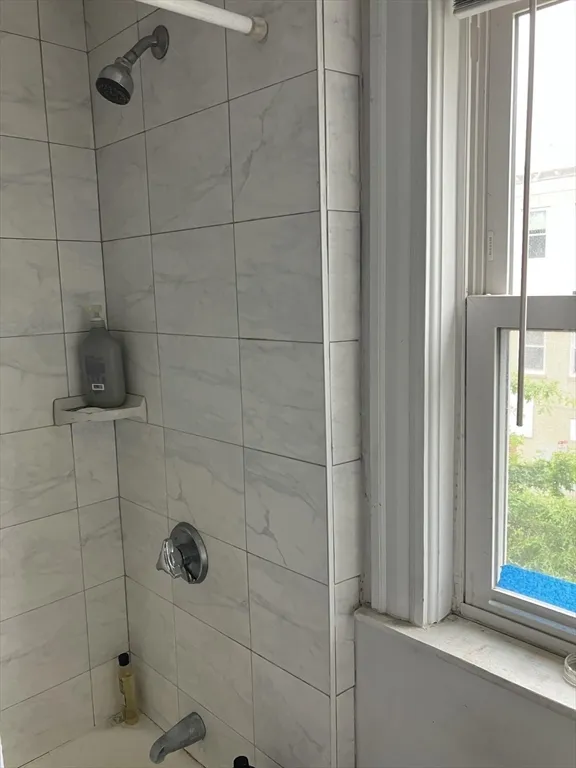 1109 Broadway, Teele Square