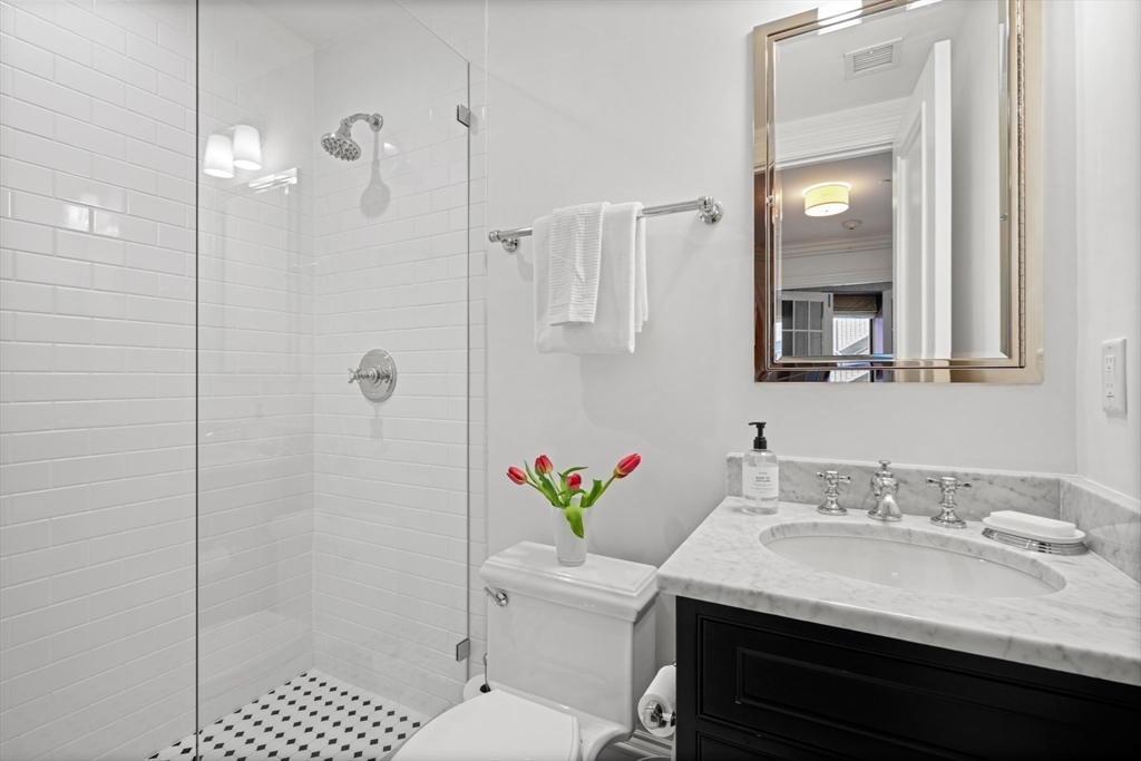 409 Commonwealth Ave, Back Bay