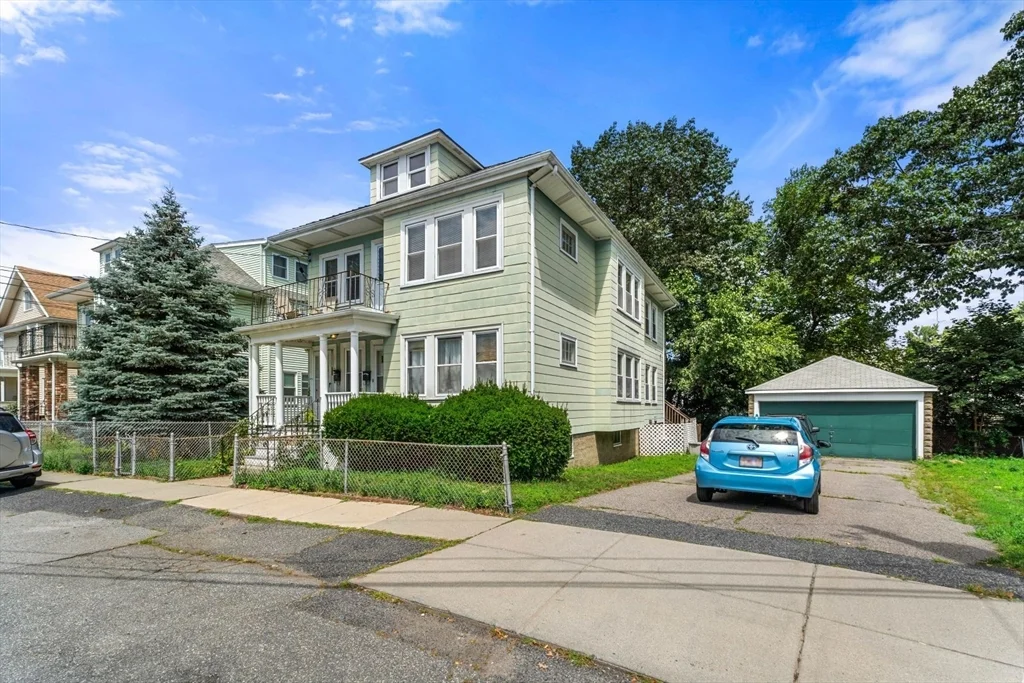 25 Dartmouth St, East Watertown