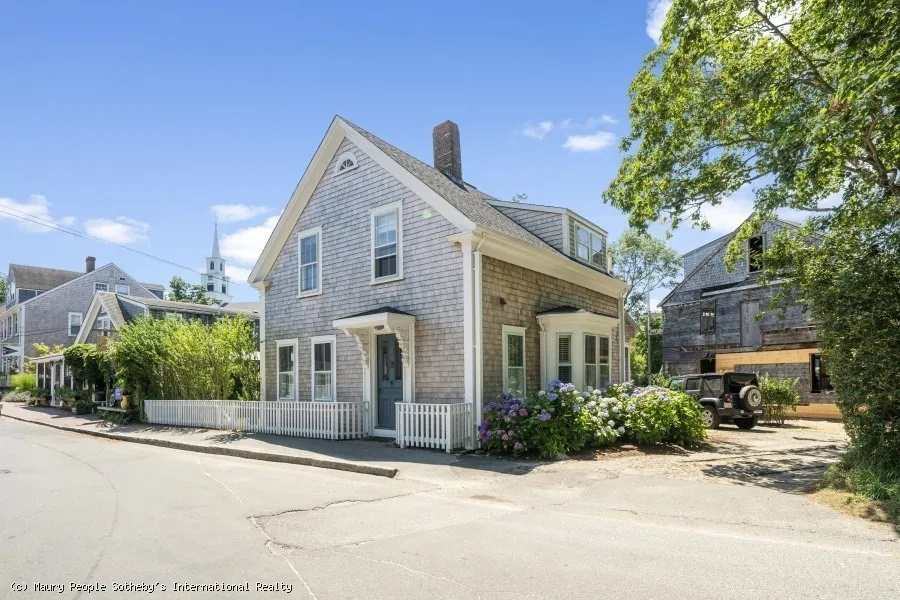 82 Center, Nantucket