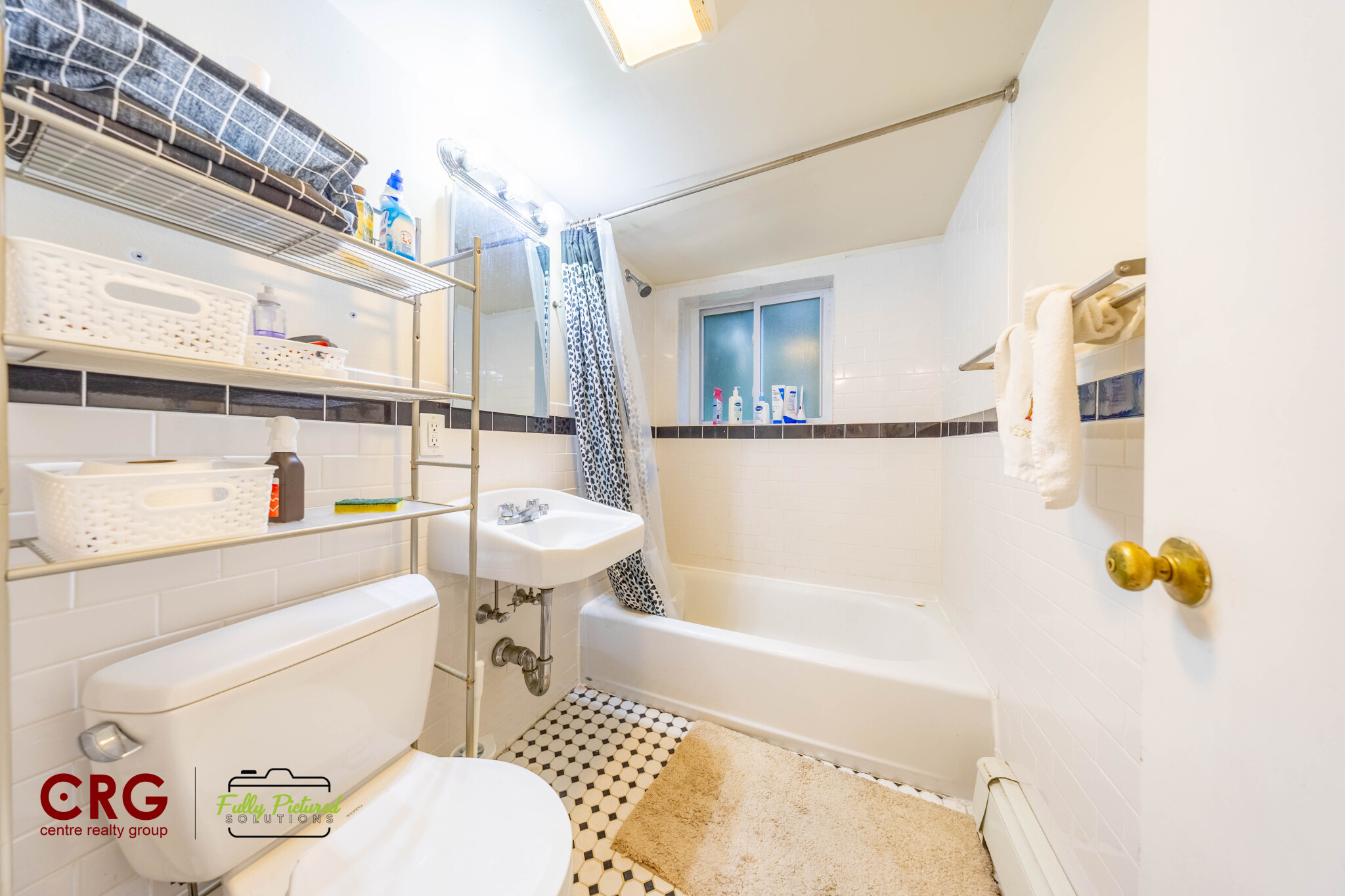 33 Westgate Rd, Chestnut Hill