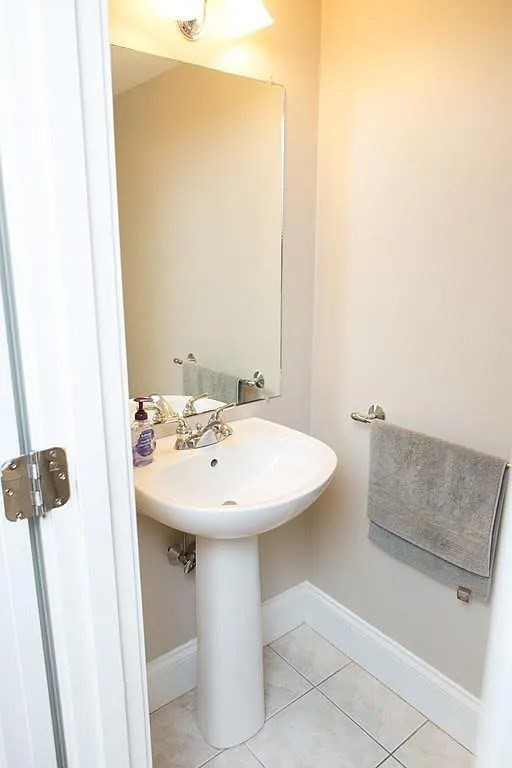 159 W 6th St, South Boston