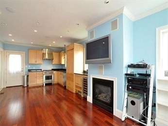 192 Walnut St, Dorchester