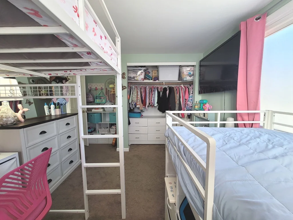 273 Forge Village Rd, Groton