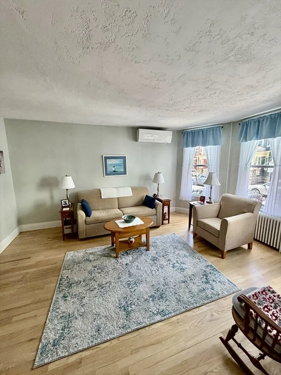 176 M, South Boston