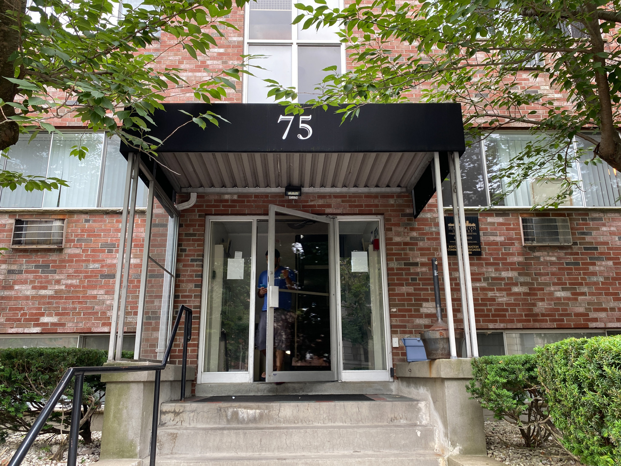 75 Gardner St, Allston