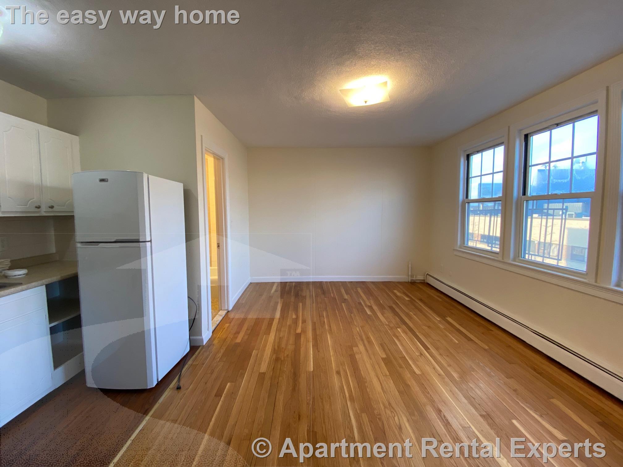 172 N Beacon St, Brighton