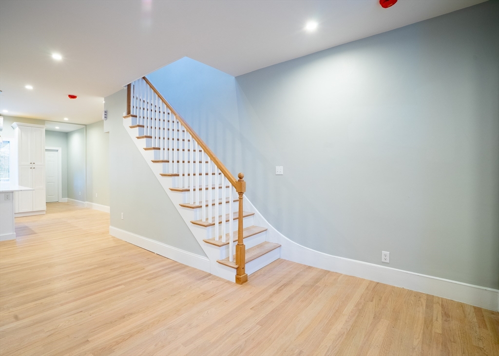 60 6th St, East Cambridge