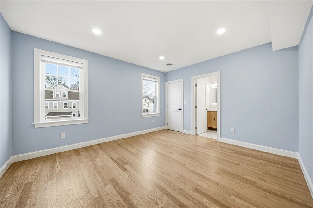 9 Logan Ave, Medford