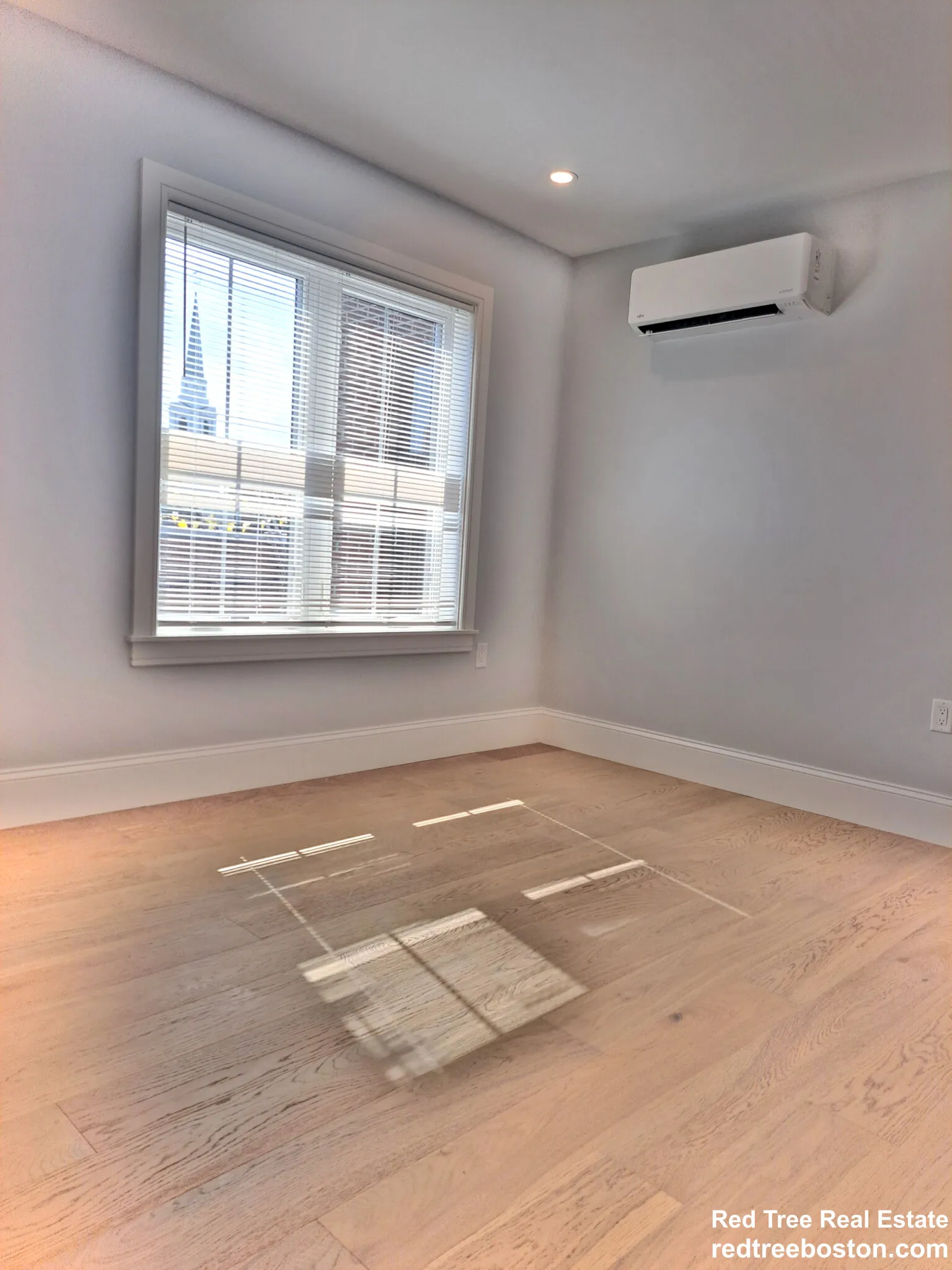 425 Market St, Oak Square