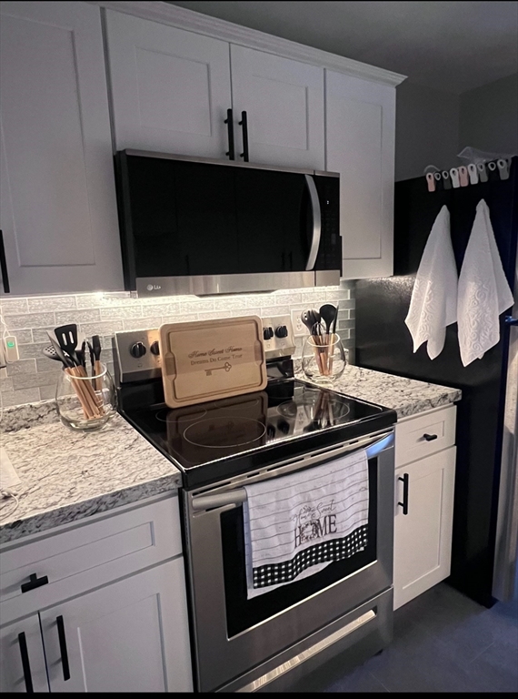 25 Patrick Rd, Tewksbury